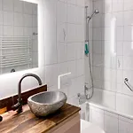 Modernes Alpenstudio Mit Bergblick, Pool Und Sauna Lägenhet St. Moritz